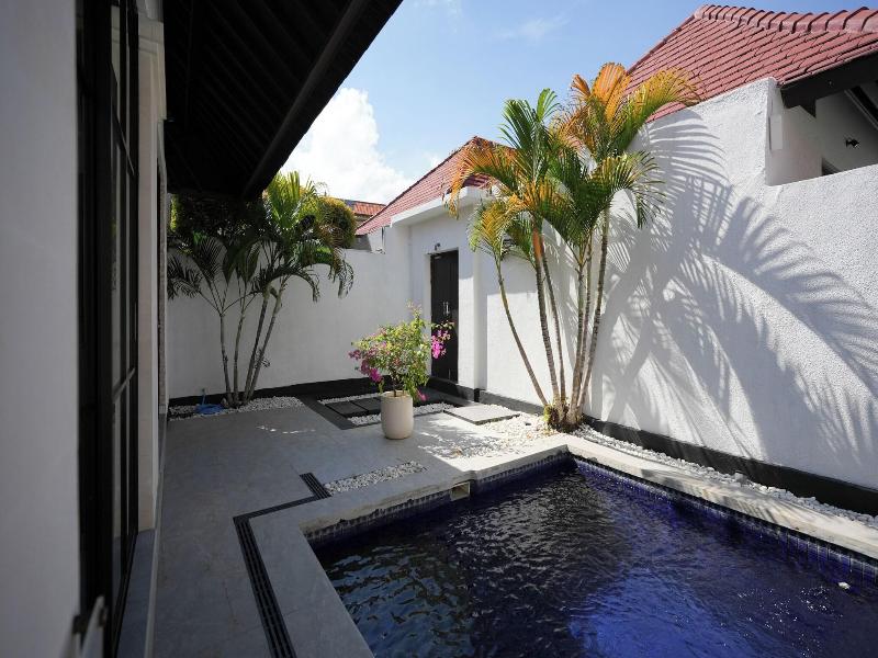 Blue Marlin Villas Legian image