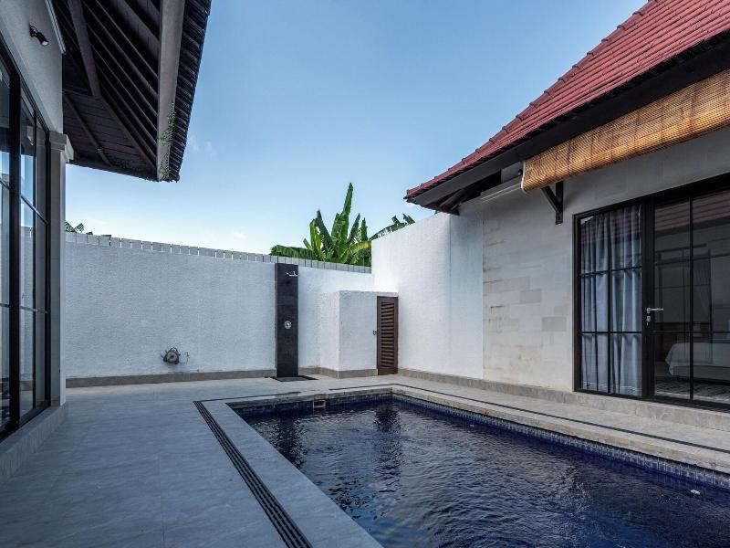 Blue Marlin Villas Legian image