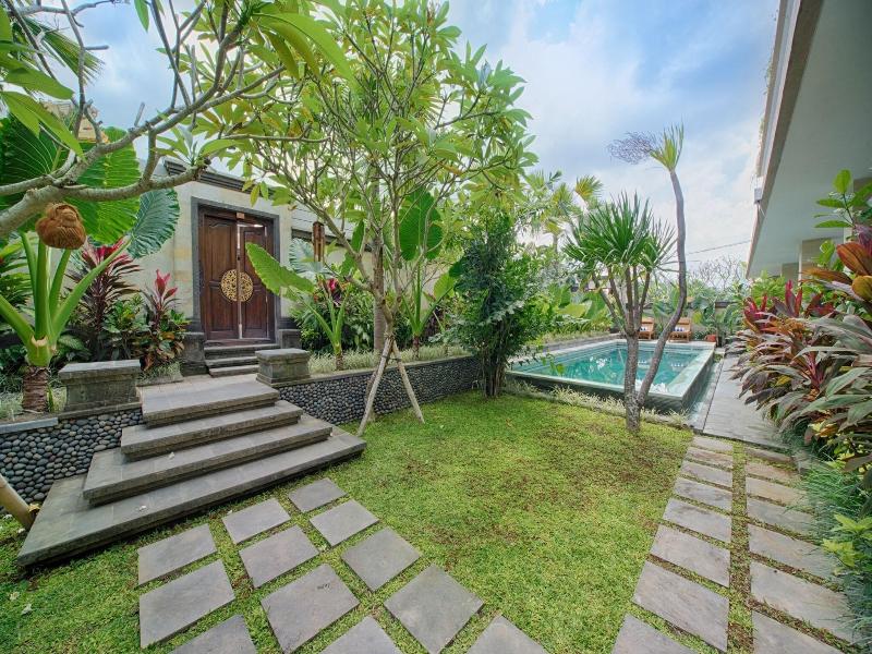 Puri Canggu Villas And Rooms image