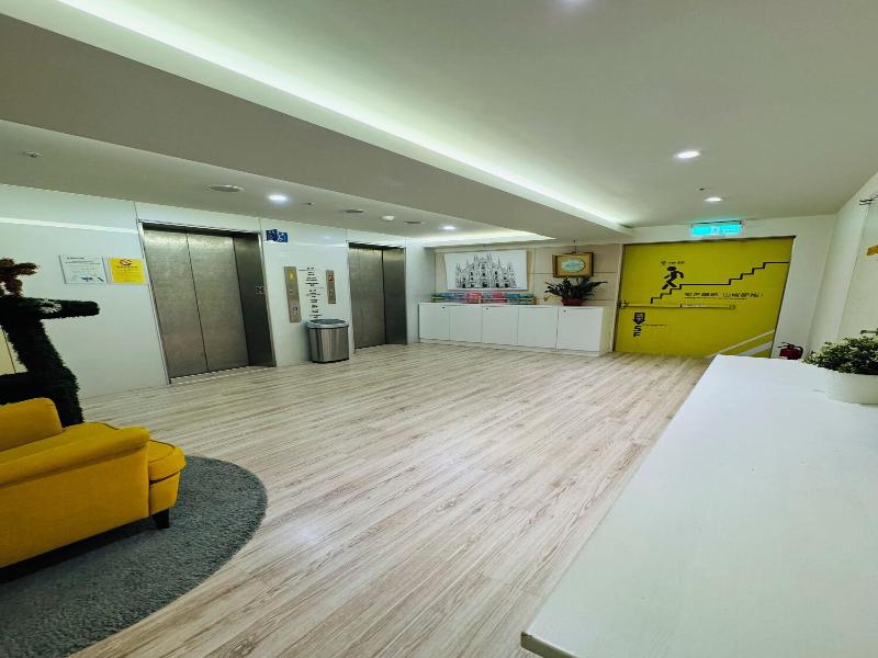 Apause Inn image