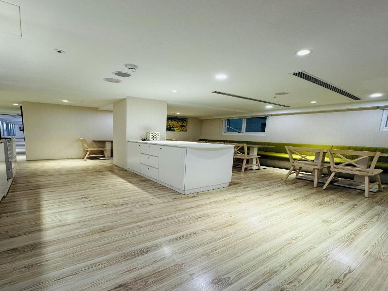 Apause Inn image
