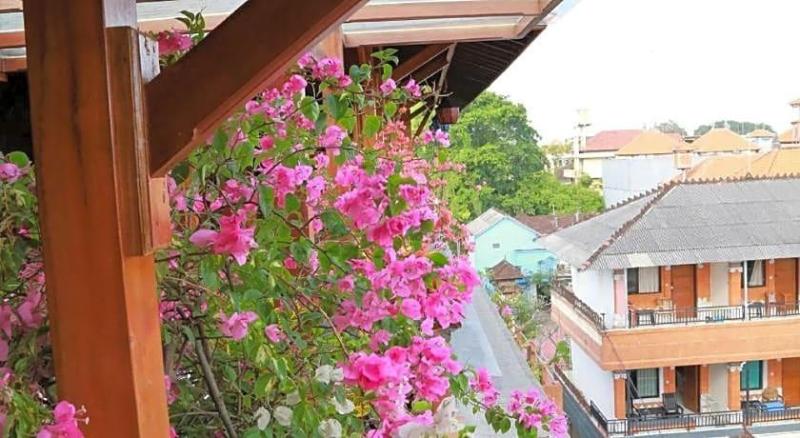 Seahouse Bali Indah Beach Inn image