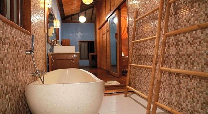 Seahouse Bali Indah Beach Inn image