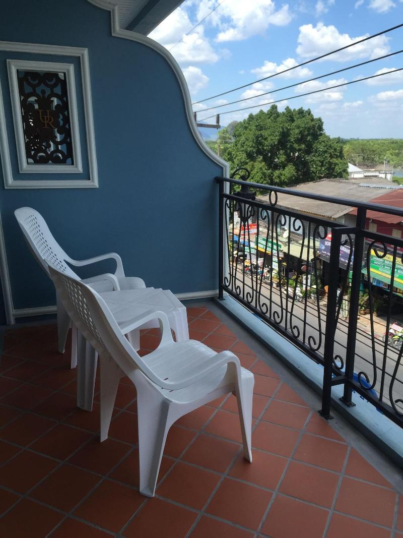 Grandmom Place image