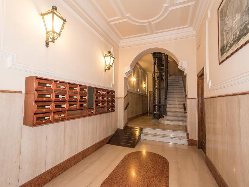 Roma2B Bed Breakfast image