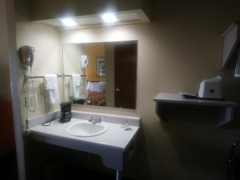 Geneva Motel Inn image