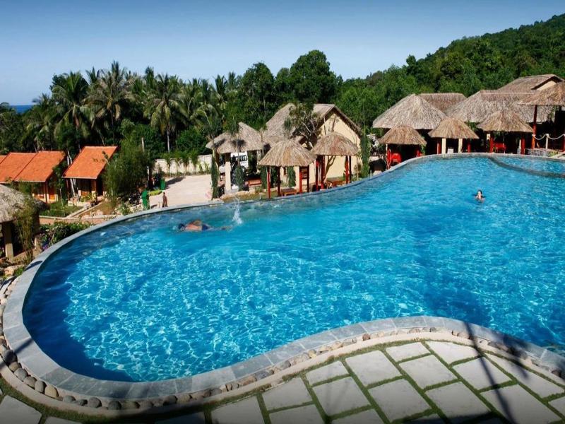 Daisy Resort image