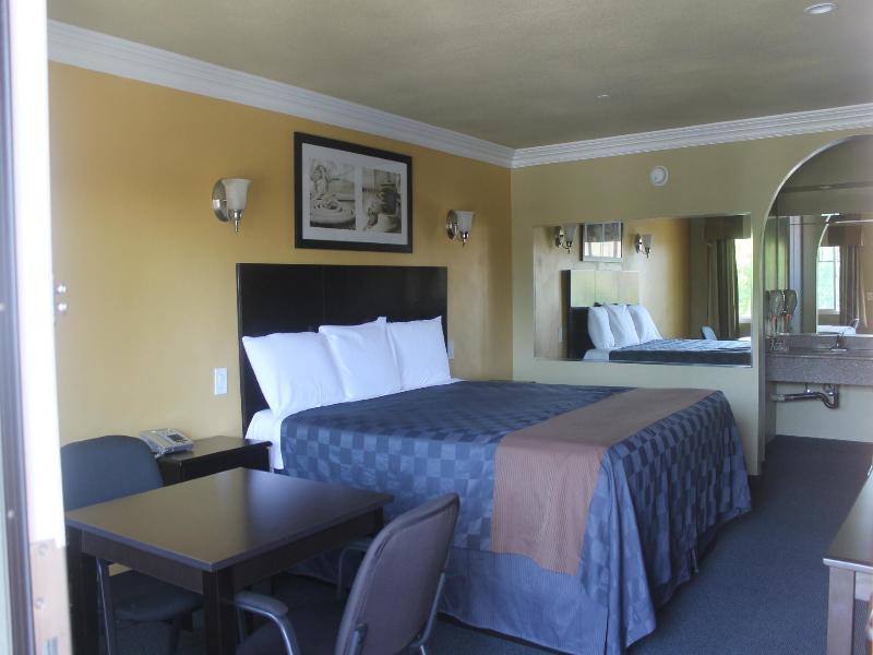 El Rancho Inn image