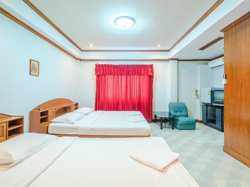 Break Point Hotel - Image 3