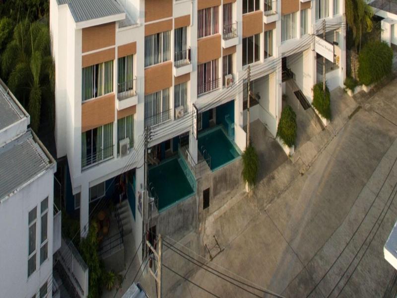 Sea Host Inn image