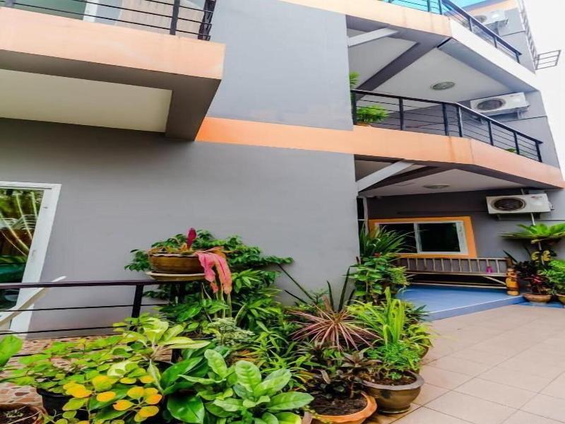 Baan Yuyen Karon Guesthouse image