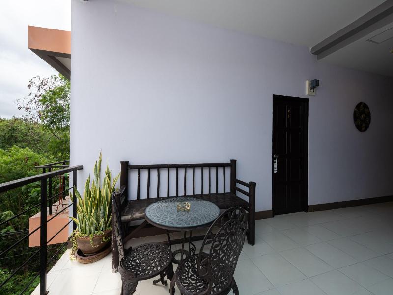 Baan Yuyen Karon Guesthouse image