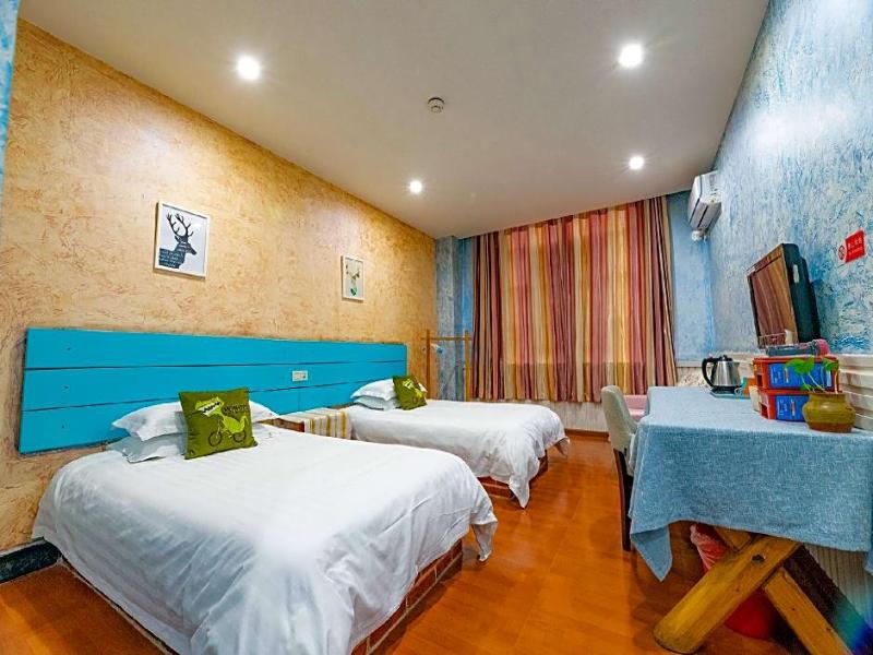 Chengdu Dreams Travel Youth Hostel 5