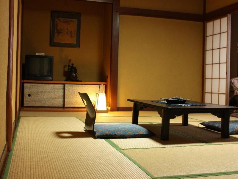 Yugawara Onsen Ryokan Uohan image