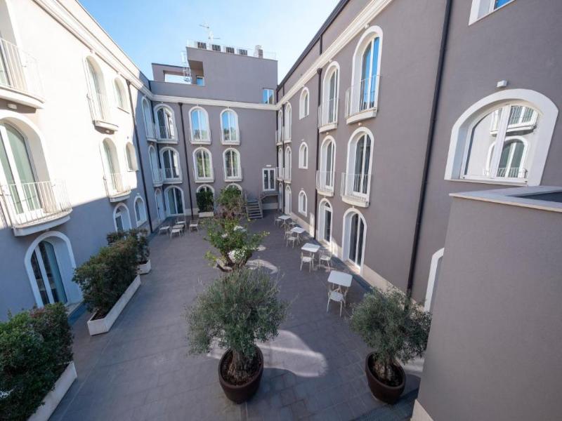 Airone City Hotel image