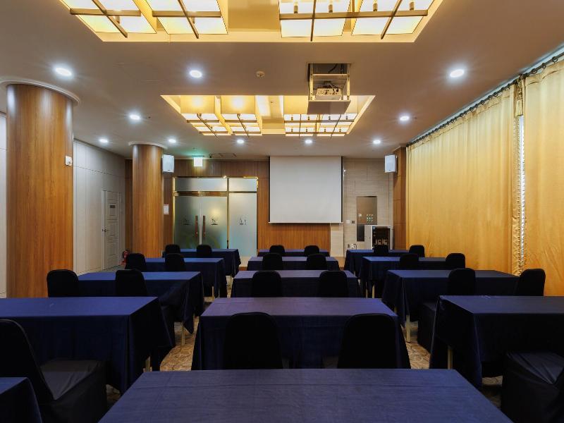 Benikea Hotel Jeju — photo 40