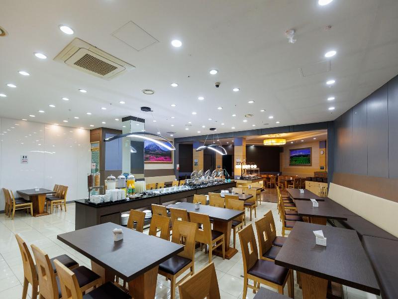 Benikea Hotel Jeju — photo 50