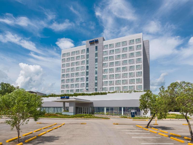 Park Inn By Radisson Iloilo image
