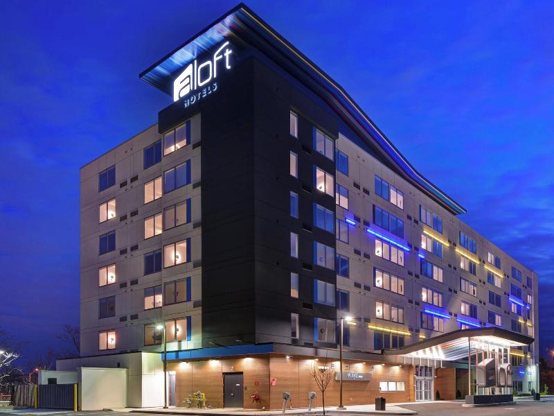 Aloft Secaucus Meadowlands image