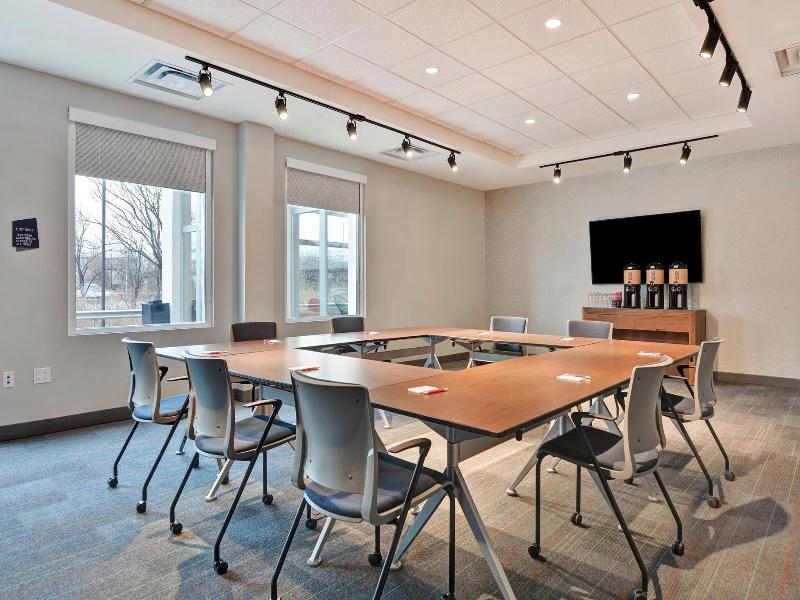 Aloft Secaucus Meadowlands image