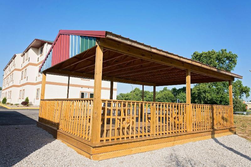 Red Roof Inn Georgetown, In – Louisville West image