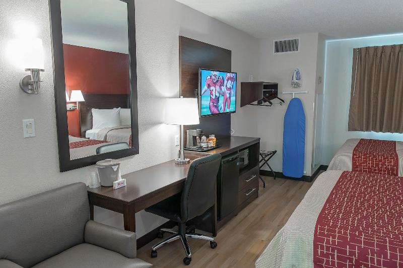 Red Roof Inn Georgetown, In – Louisville West image