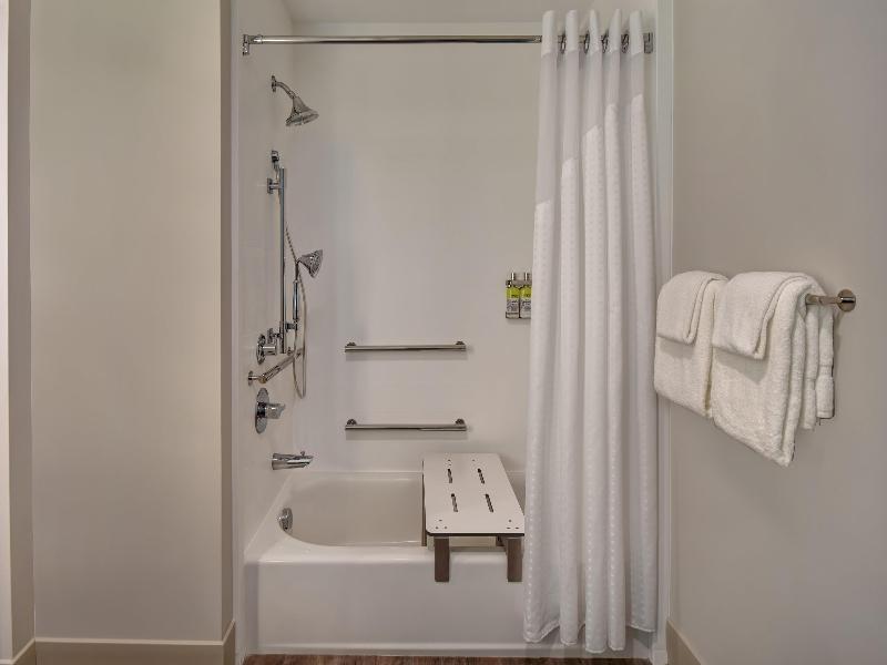 Holiday Inn Express And Suites Galveston Beach image