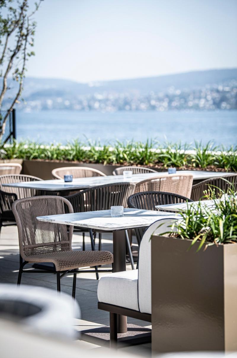 Alex Lake Zurich City & Lake Resort
