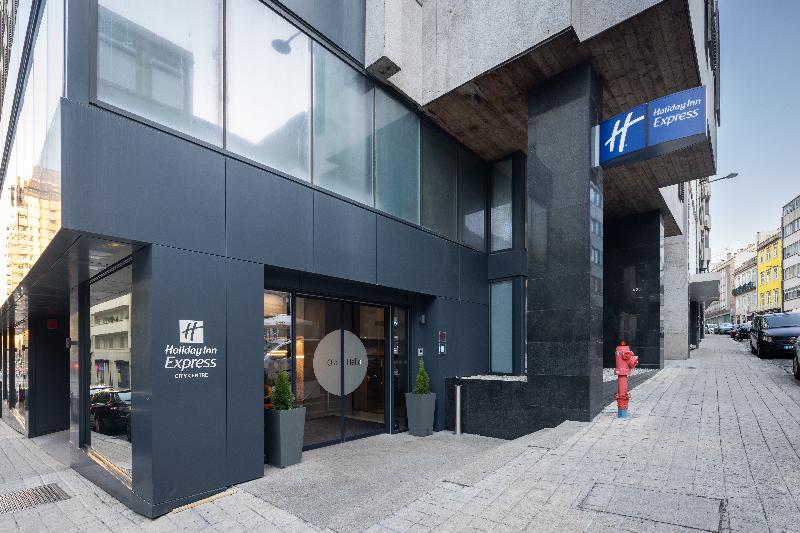 Holiday Inn Express Porto City Center image
