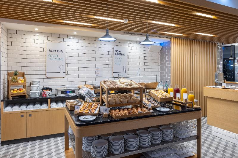 Holiday Inn Express Porto City Center image