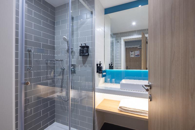 Holiday Inn Express Porto City Center image
