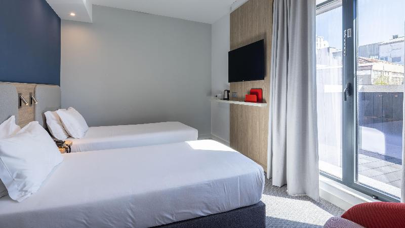 Holiday Inn Express Porto City Center image