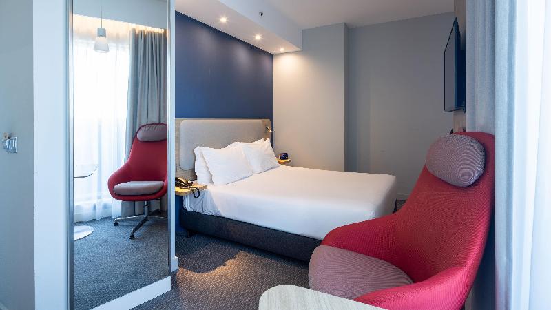 Holiday Inn Express Porto City Center image