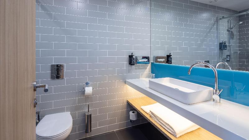 Holiday Inn Express Porto City Center image