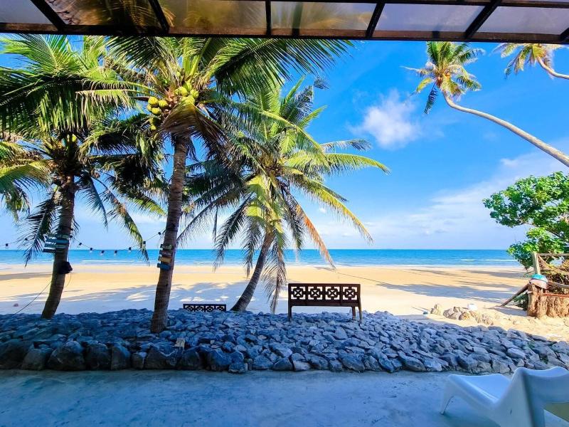 Saphli Villa Beach Resort image