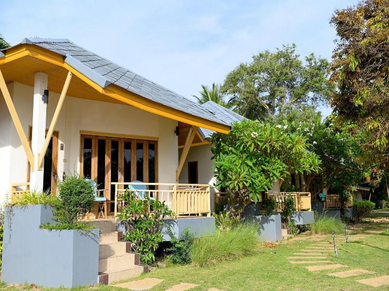 Saphli Villa Beach Resort image