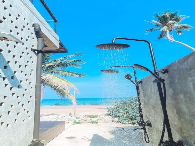 Saphli Villa Beach Resort image