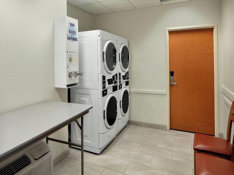 Fairfield Inn Suites Clovis image