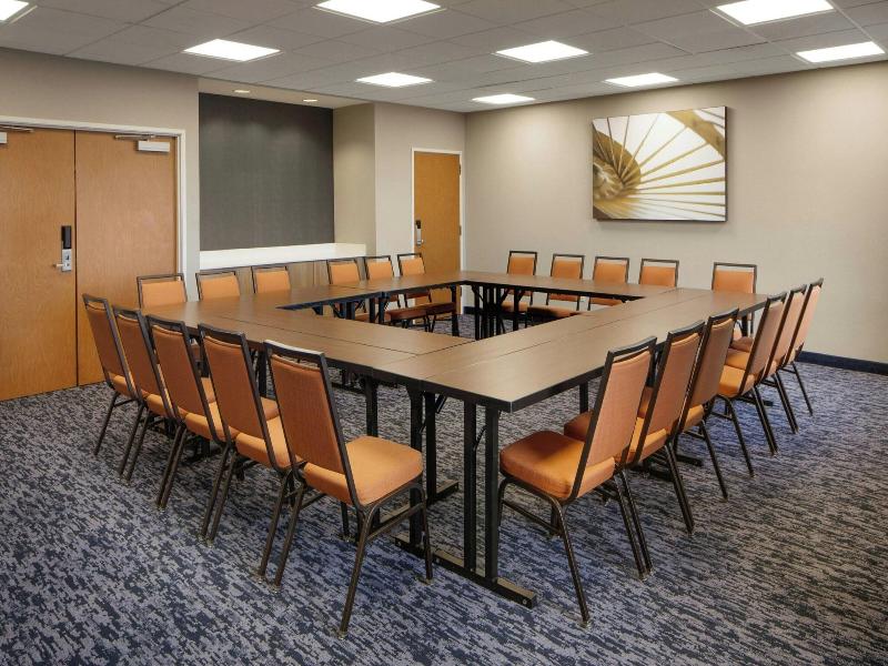 Fairfield Inn Suites Clovis image