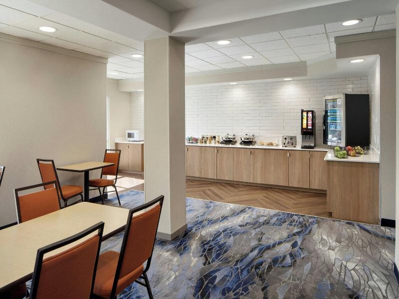 Fairfield Inn Suites Clovis image