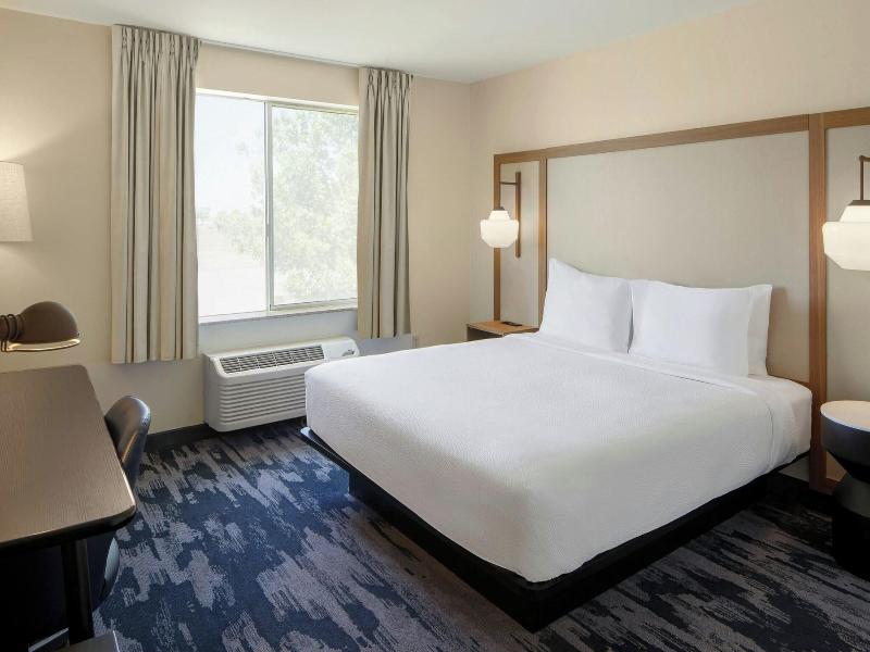 Fairfield Inn Suites Clovis image