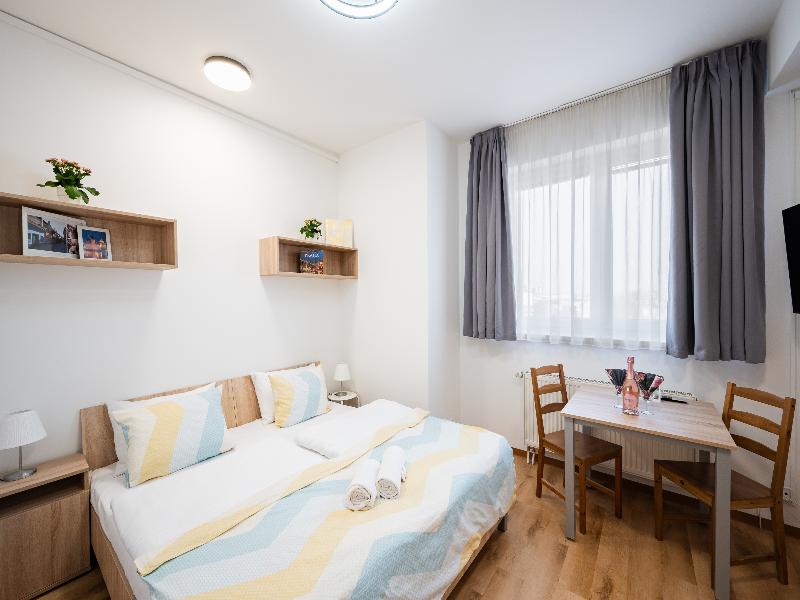 University Hotel image
