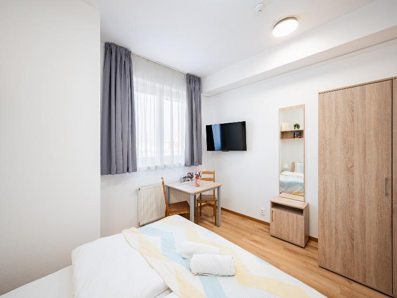 University Hotel image