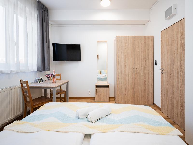 University Hotel image