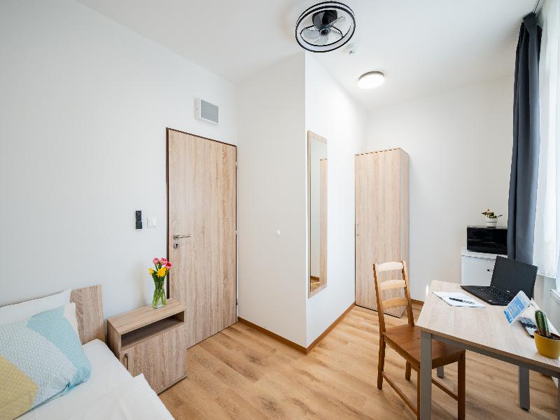University Hotel image