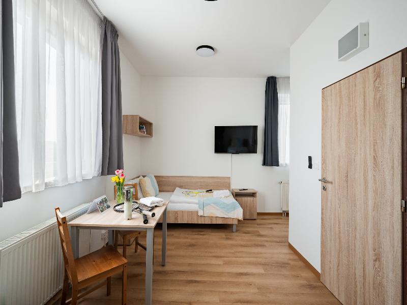 University Hotel image