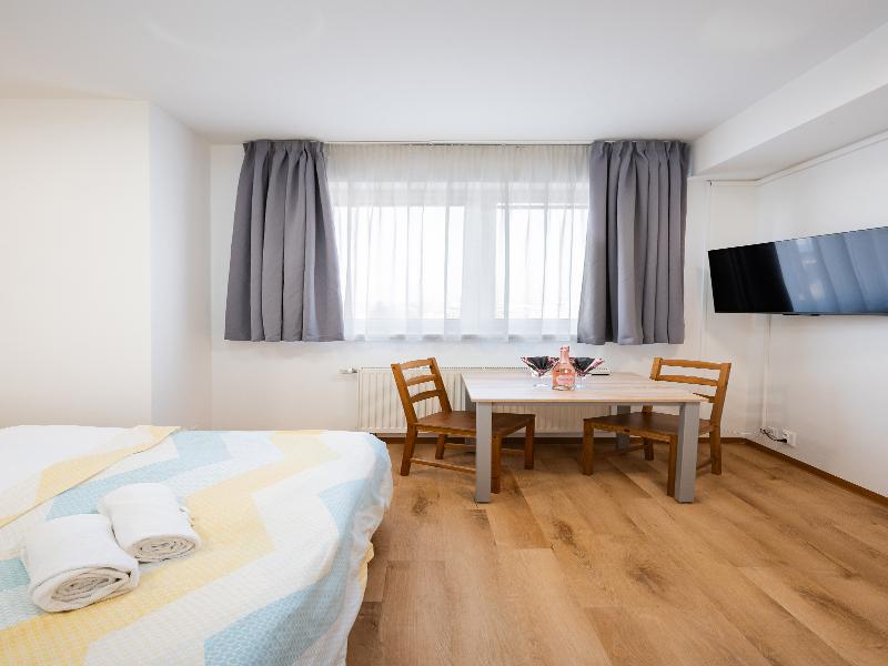 University Hotel image