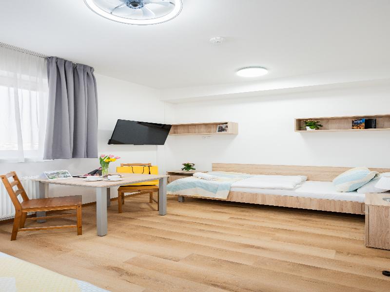 University Hotel image