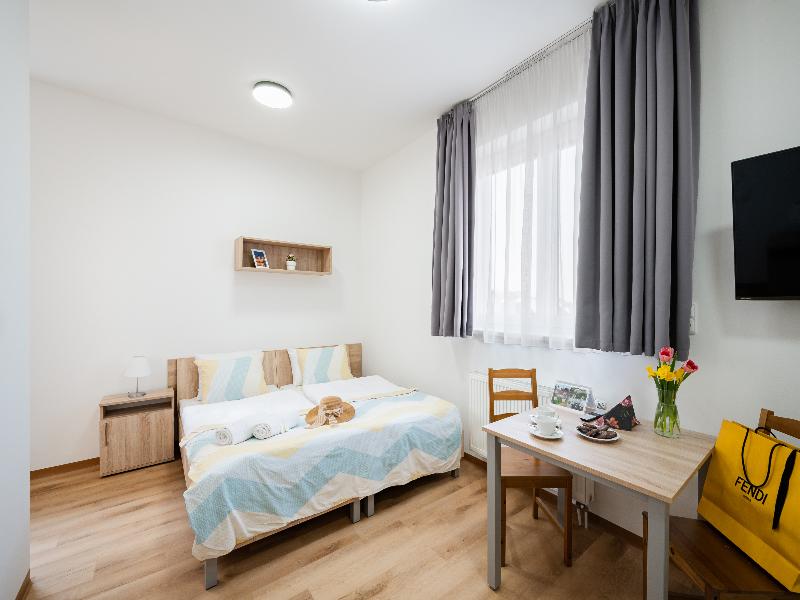 University Hotel image