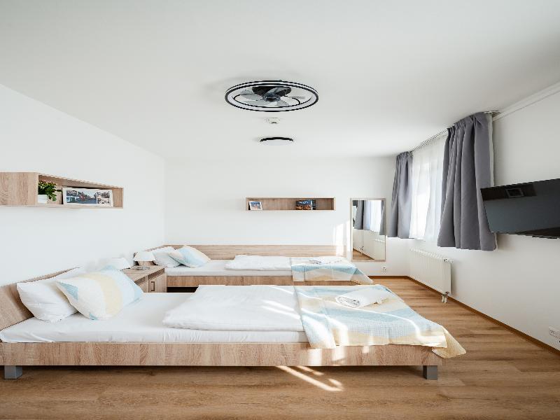 University Hotel image